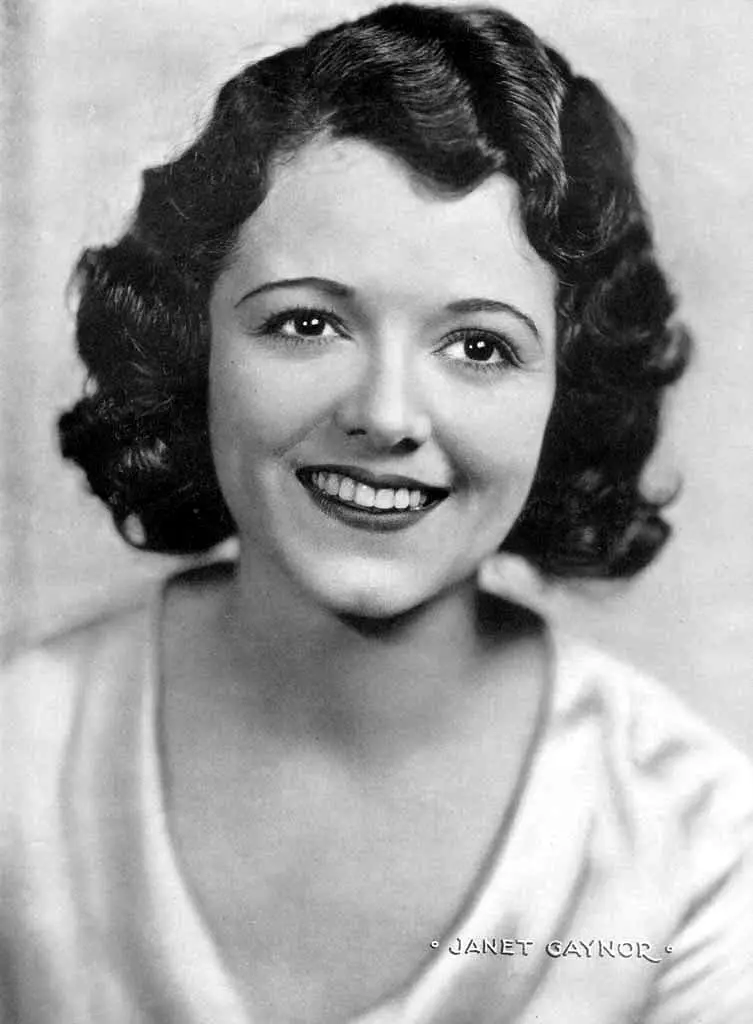 How tall is Janet Gaynor?